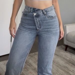 Asymmetrical Princess Polly Jeans